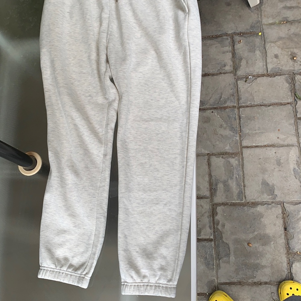 Size:xl color:white made in Myanmar